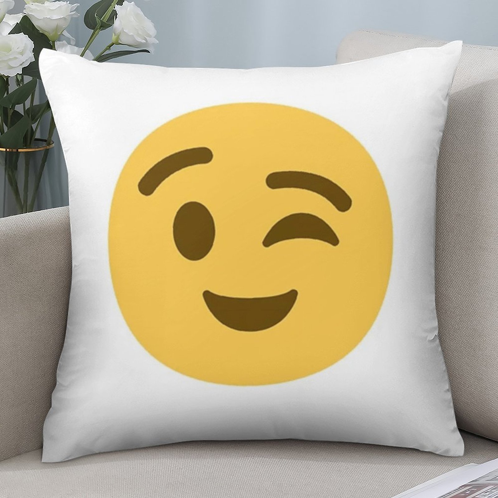 Cute Winking Emoji Pillowcase, - Home Decor Emoji recension och pris